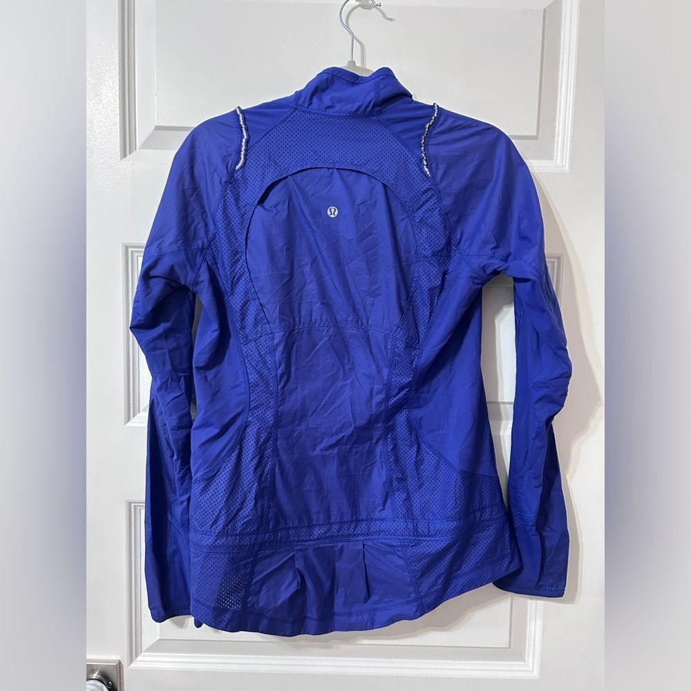 Lululemon windbreaker - Picture 3 of 3